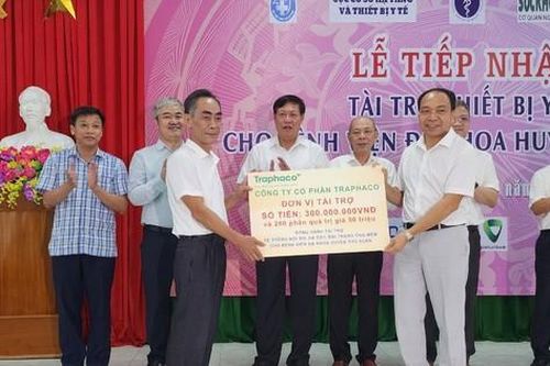 Traphaco đồng hành cùng Báo Sức khỏe và Đời sống thực hiện sứ mệnh lan tỏa yêu thương