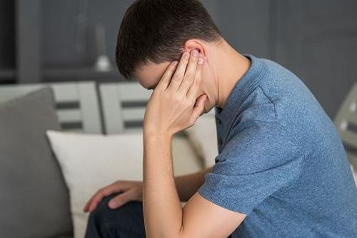 Ù tai là bệnh gì, có đáng lo?