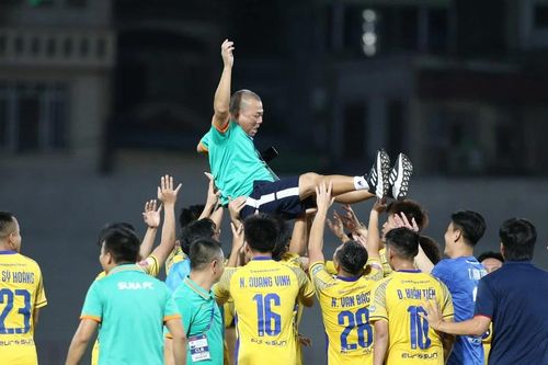 Hà Tĩnh bất ngờ lấy vé đi tranh play-off vào giờ chót