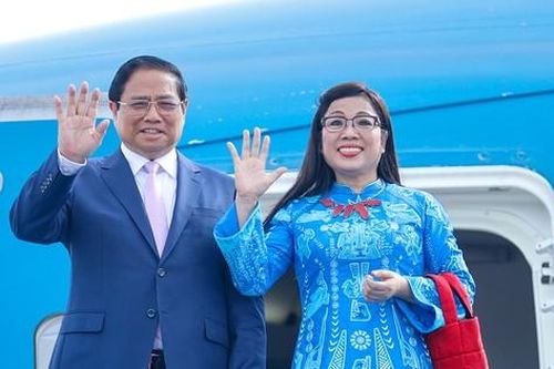 Thủ tướng Phạm Minh Chính và phu nhân lên đường thăm chính thức Hàn Quốc