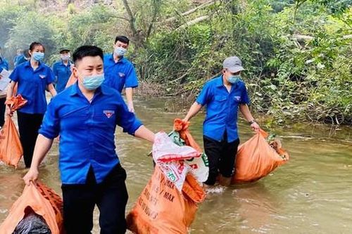 Thanh niên miền núi chung tay xây dựng đô thị văn minh