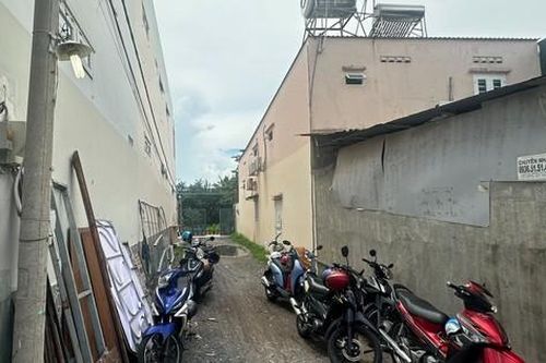 Cô gái trẻ bị giam lỏng, hành hạ nhiều ngày trong căn nhà ở Thủ Đức