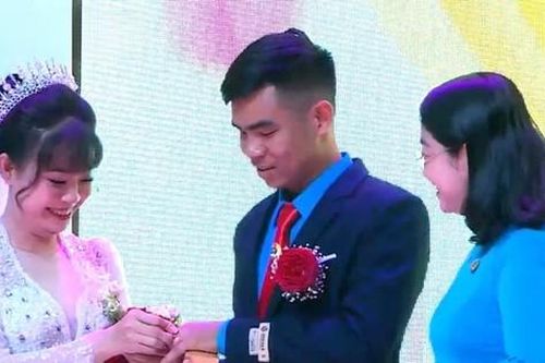 Đám cưới trong mơ của 10 đôi công nhân khó khăn ở Bình Dương