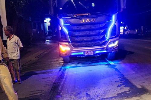 An Khê: Tai nạn giao thông làm 1 người bị thương nặng, xe mô tô bốc cháy