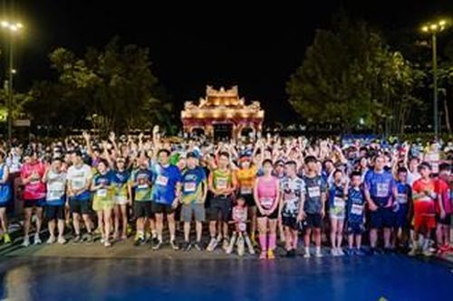 Sôi động giải chạy bộ Huasen Jogging 2024 - 'Nâng cao sức khỏe - Nâng tầm doanh nghiệp'
