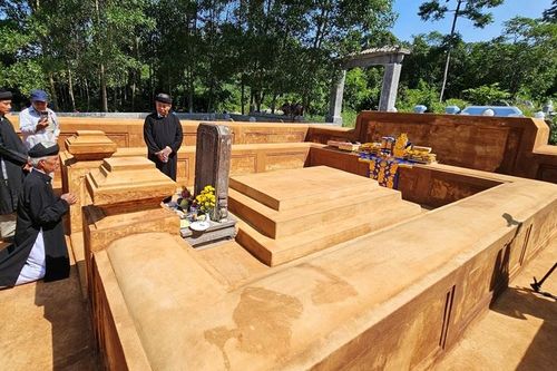 Hoàn thành việc tu bổ mộ Thượng thư Lê Quang Định và phu nhân