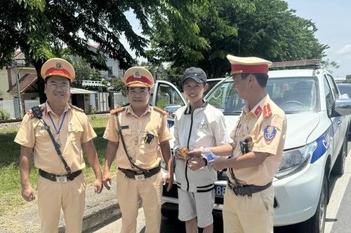 Thanh niên viết thư cảm ơn cảnh sát giao thông