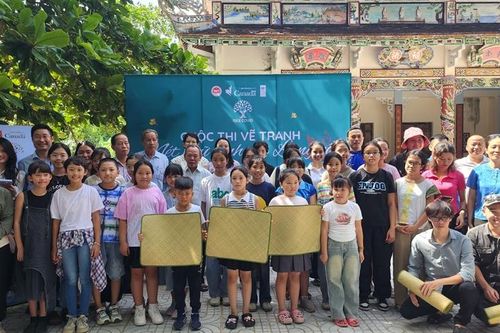 Khai mạc cuộc thi vẽ tranh 'nét trữ tình nơi làng cổ'