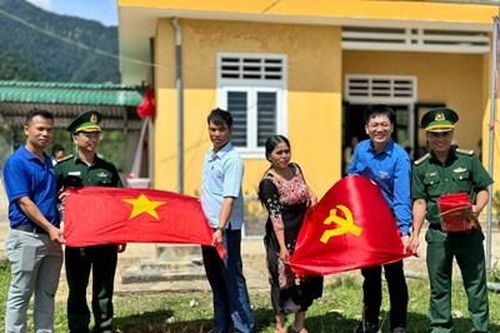 Nhiều hoạt động ý nghĩa trong 'Ngày về thôn bản'