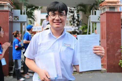 Đề thi môn Tiếng Anh có độ phân hóa rõ rệt, dễ dàng đạt điểm 8 nhưng sẽ ít điểm tuyệt đối