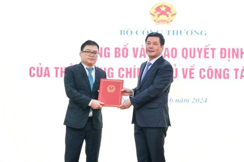 Thủ tướng bổ nhiệm 2 Thứ trưởng, Phó Chủ tịch Hội đồng tiền lương Quốc gia