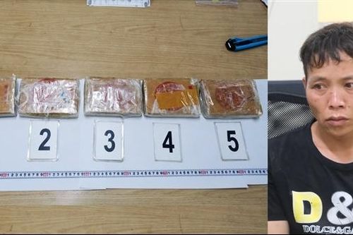 Ôm 5 bánh heroin đi 'chơi đêm'