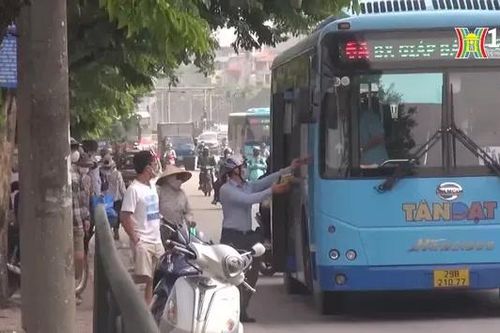 Chấn chỉnh, xử lý xe buýt vi phạm về dừng đỗ