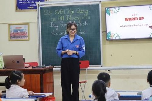 Những buổi 'đứng lớp' của Gia sư Áo xanh: Mong thiếu nhi được phát triển toàn diện