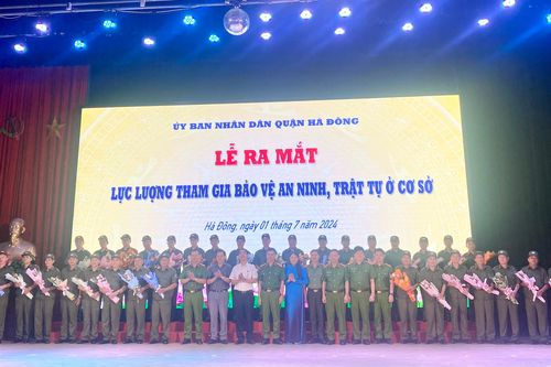 Lễ ra mắt lực lượng tham gia bảo vệ ANTT phường Mộ Lao