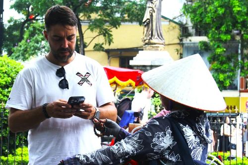 Ngăn nạn 'chặt chém' để giữ chân du khách