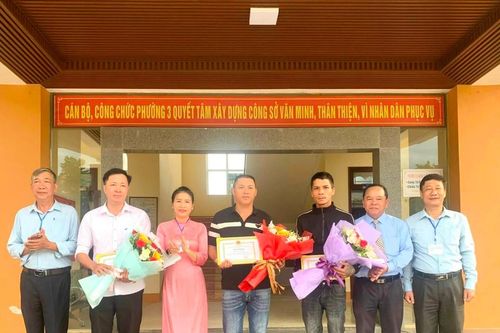 Khen thưởng 3 công dân cứu người thoát khỏi đuối nước