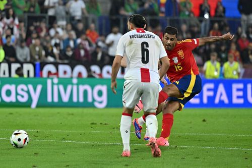 VAR lại gây tranh cãi tại EURO
