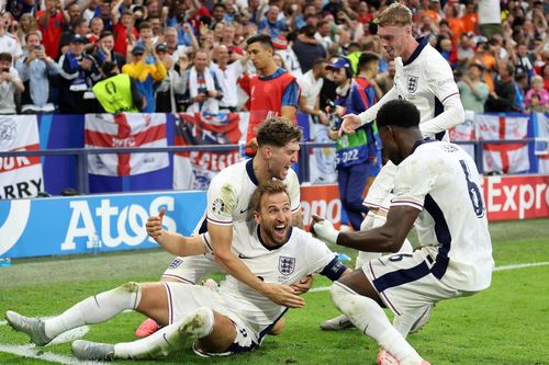 Cảm xúc trái ngược trong ngày Anh vào tứ kết EURO 2024