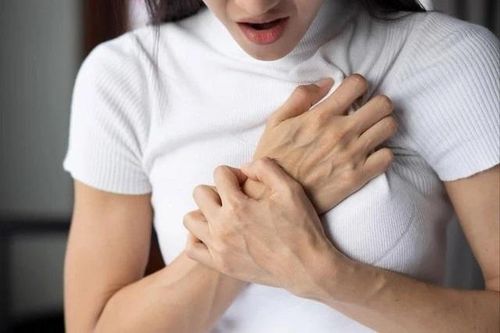 Phát hiện mắc 2 bệnh ung thư từ dấu hiệu lạ khi nuốt