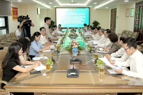 Ủy ban Khoa học Công nghệ và Môi trường làm việc với Nhựa Tiền Phong