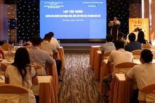 Đội ngũ báo chí tại khu vực miền Trung tập huấn kiến thức về quyền con người