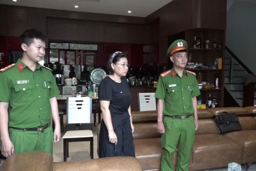 Khởi tố 3 đối tượng lập khống hồ sơ đấu thầu