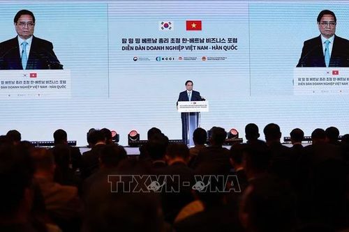 Thủ tướng Chính phủ Phạm Minh Chính tọa đàm với các doanh nghiệp lớn của Hàn Quốc