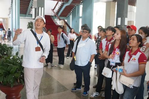 Học lịch sử từ những chuyến đi