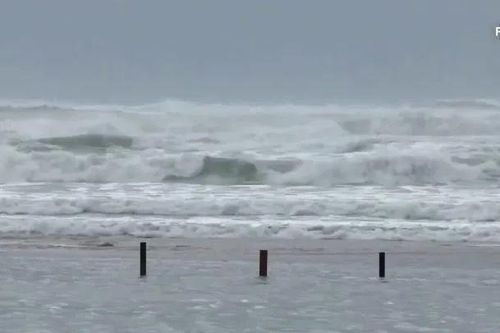 Người dân căng mình đón siêu bão nhiệt đới Beryl 'cực kỳ nguy hiểm'