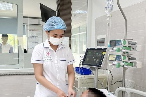 Nam thanh niên hôn mê, tổn thương não cấp tính do viêm não Nhật Bản