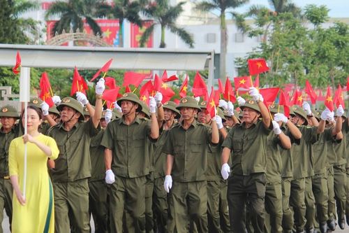 Các địa phương đồng loạt ra mắt lực lượng tham gia bảo vệ ANTT ở cơ sở