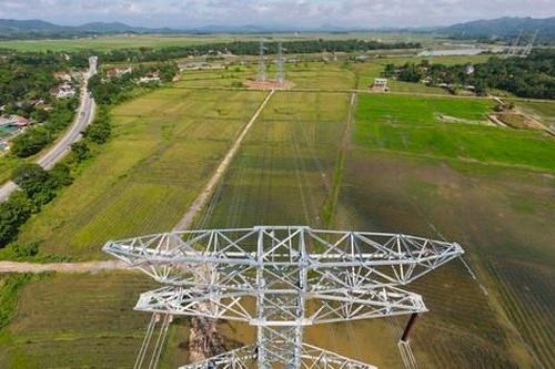Cận cảnh đường dây 500kV qua Hà Tĩnh dần hoàn thiện