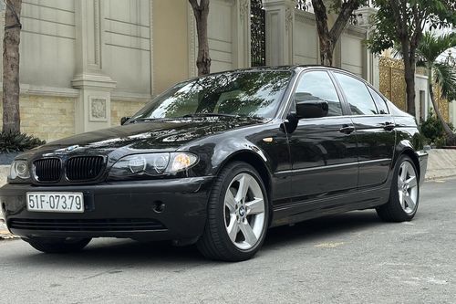 BMW 3 Series E46 20 năm tuổi vẫn chất lừ, hút dân mê xe Đức