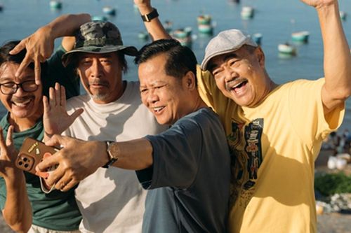 Phim về thanh xuân Việt: Nỗ lực về ý tưởng vẫn gây tiếc nuối