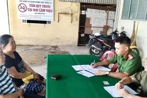 Hành động đẹp của cô giáo khi bất ngờ nhận được 100 triệu đồng