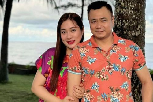 NSND Tự Long ngọt ngào bên vợ, NSƯT Kim Oanh than 'không tiền, không người yêu'
