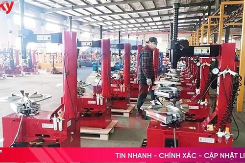 Máy ra vào lốp xe máy, ô tô chuyên nghiệp, giá tốt tại Điện máy Lucky