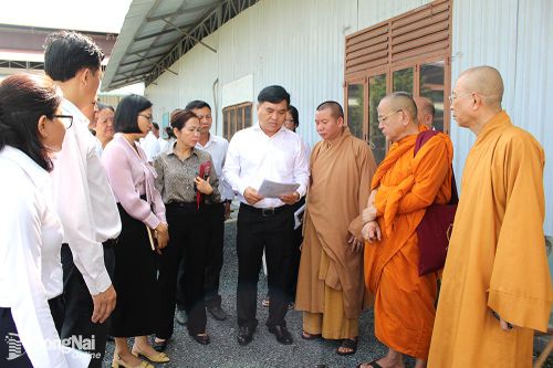Bàn giao gần 4 ngàn mét vuông đất tại chùa Tỉnh Hội thực hiện dự án đường trục trung tâm Biên Hòa