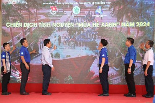 Ra quân Chiến dịch tình nguyện 'Mùa hè xanh' tại huyện Tân Hồng