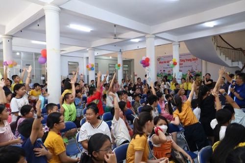 Mùa hè sôi động qua từng trang sách
