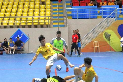 9 câu lạc bộ tranh tài tại Giải Vô địch Futsal tỉnh Lào Cai năm 2024