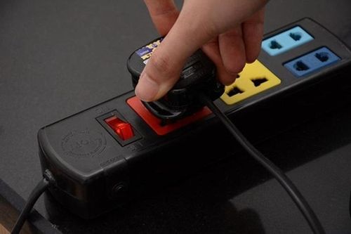 Bếp từ không vào điện: Nguyên nhân và cách khắc phục