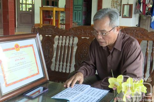 Để người có uy tín vơi bớt khó khăn