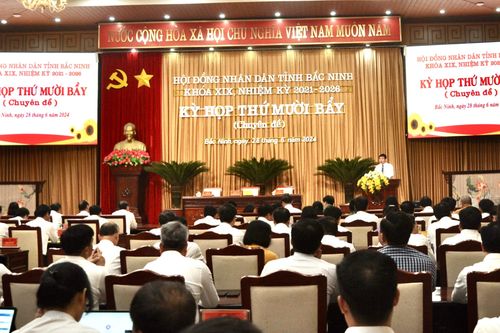 Thông qua nhiều nghị quyết quan trọng