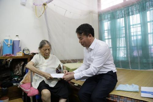 Từ 1/7, BHXH Việt Nam tập trung chi trả lương hưu theo mức hưởng mới