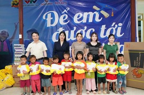 Hành trình yêu thương 'Để em được tới trường': Thắp sáng ước mơ, ươm mầm hạnh phúc!