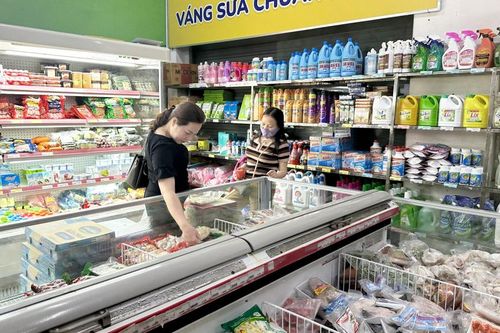 Niềm vui tăng lương và nỗi lo tăng giá