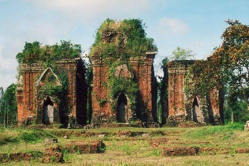 Khám phá miền tháp cổ xứ Quảng