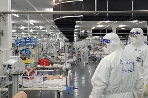 Tôn vinh điều dưỡng viên tiêu biểu: Lợi ích của bệnh nhân là trên hết